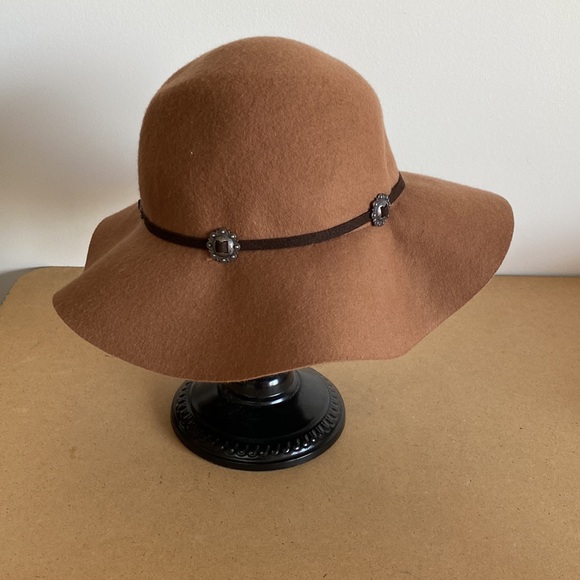 NWT American Eagle Outfitters 100% Wool Hat - Picture 3 of 8